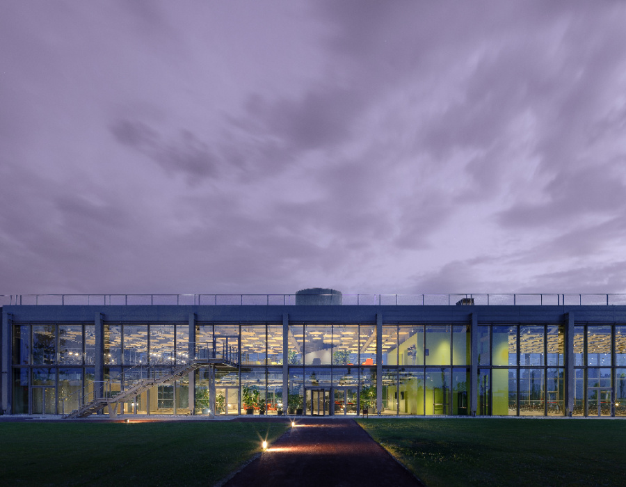 Deco Nuvolato, Nuvolato Effektboden mit light gray Feinbearbeitung. Library H Farm, Roncade Italien. Projekt: Zanon Architetti Associati - Rogers Stirck Harbours + Partners. 08