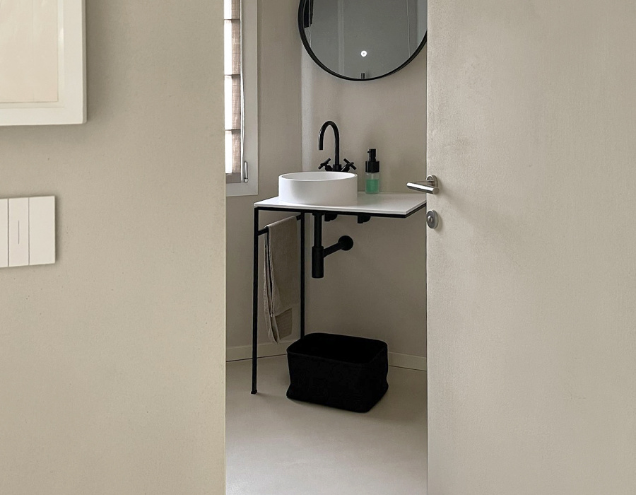 Microverlay®, low thickness concrete resin coating. Private villa, Milano Marittima, Italy 05
