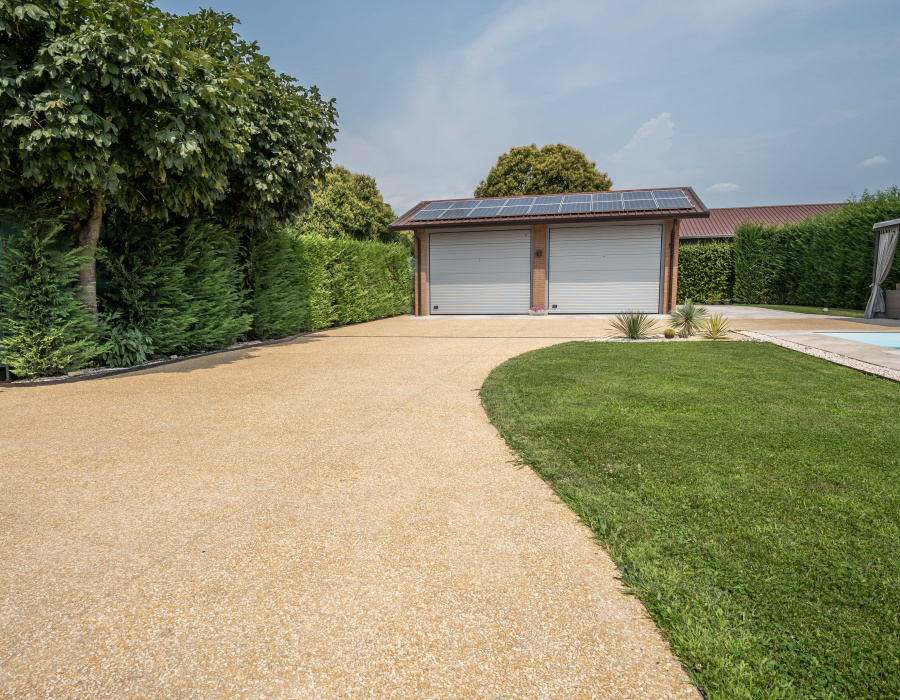 ItalianTerrazzo®, exposed aggregate paving Paglia color. Private villa, Loria (Italy). 08