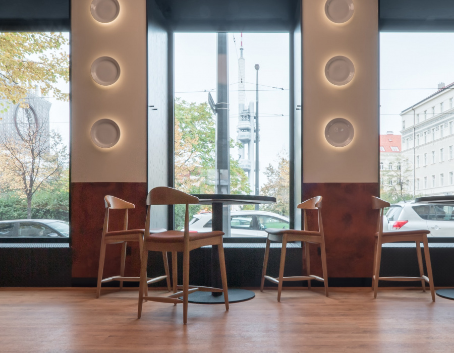 Oxydecor®, vertikale Beschichtung mit Corten-Effekt. Restaurant U Tellerù, Prag. Projekt: 20-20 Architekti. 05