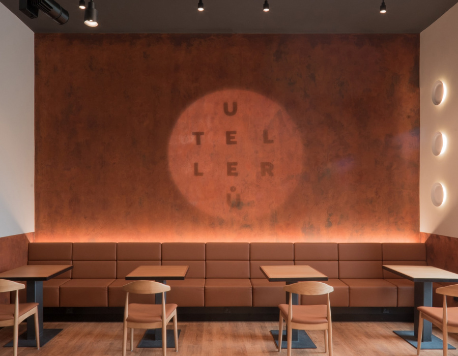 Oxydecor®, Corten effect vertical coating. U Tellerù restaurant, Prague. Project: 20-20 Architekti. 01