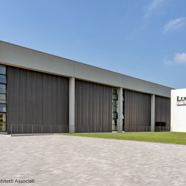 Pavilux®, industrial floor, concrete color. Luciano Zanta headquarters, Tezze sul Brenta, Italy. Project: Lucadello & Stocco Arch.
