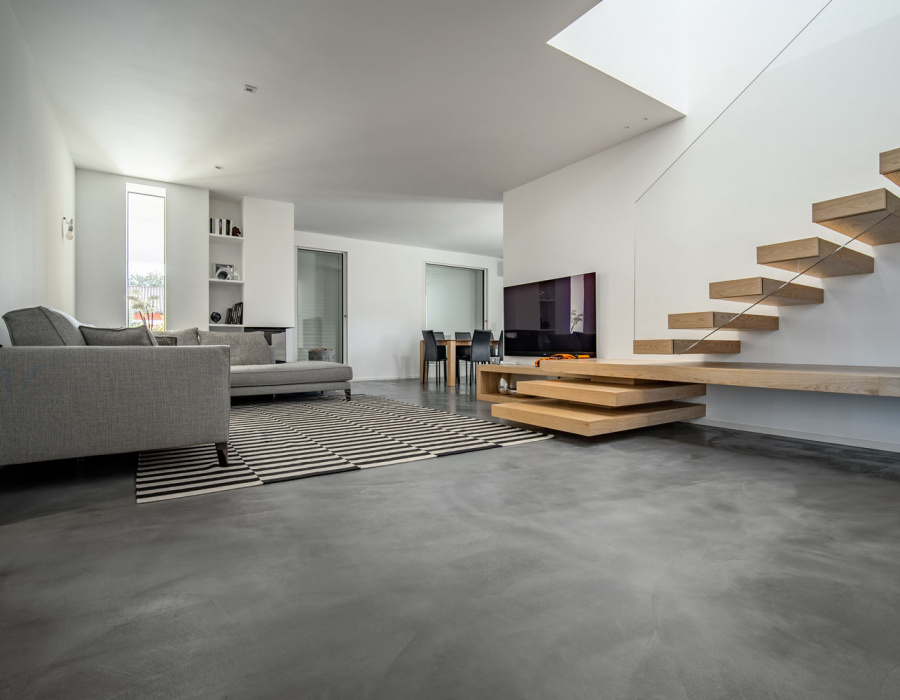 Microverlay - Harzbetonboden mit geringer Dicke - private Wohnung - Studio Stocco Architetti