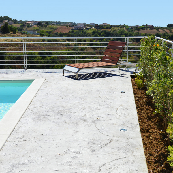 Pool mit Meerblick - Bari, Apulien Italien